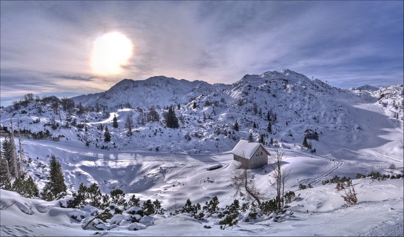 Zimska pravljica by Peter Turšič