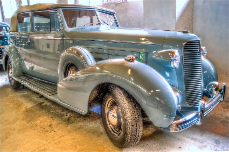 V12 by Peter Turšič