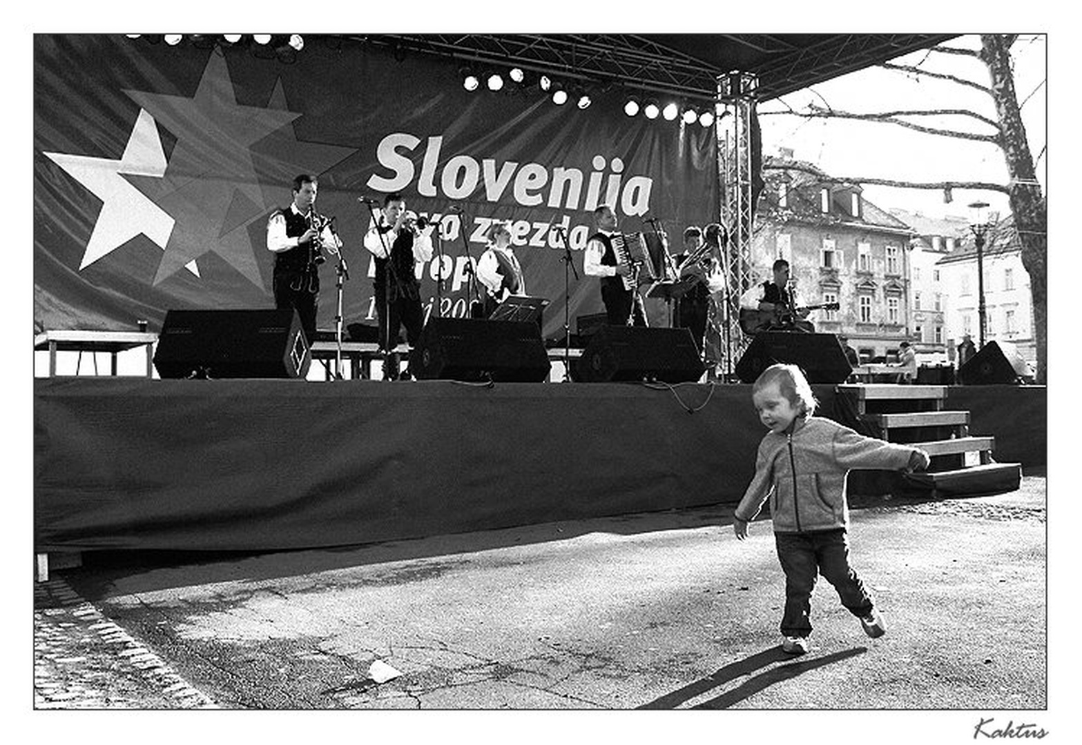 EU dance by