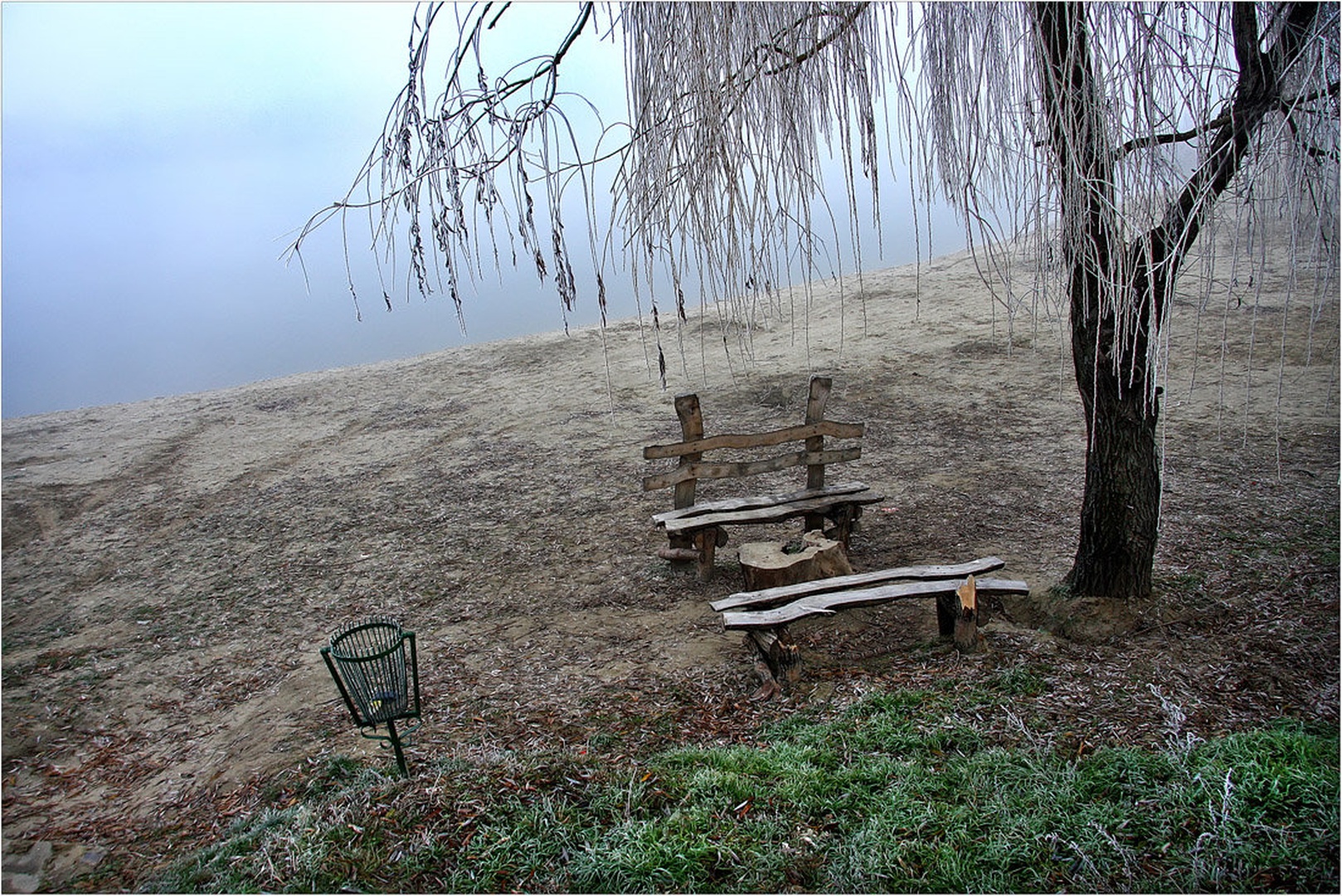 Klopca ob Tisi by Simon Kovačič