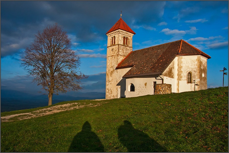 Cerkvica in sence by Simon Kovačič