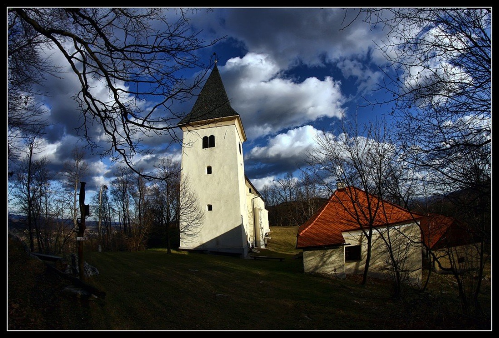Ljubično by Simon Kovačič