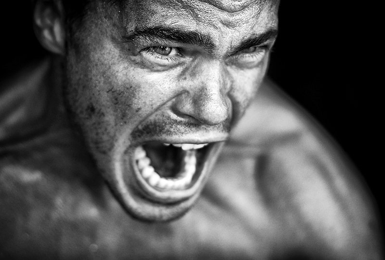 scream by Goran Jovic