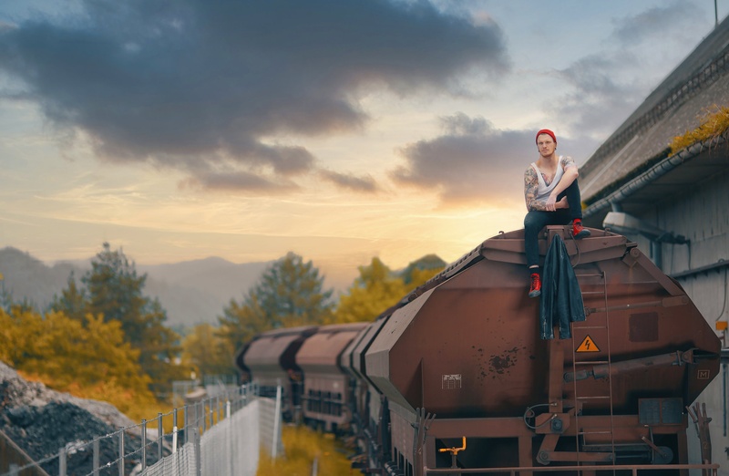 Last train home by Drago Emberšič