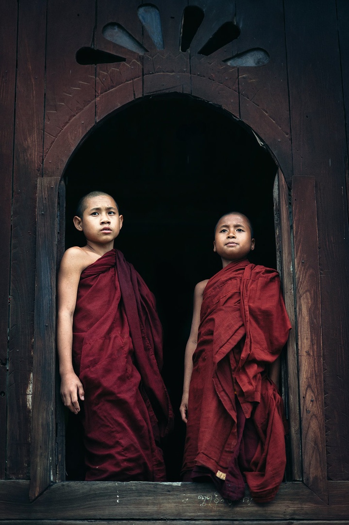 Shwe Yan Pyay Monks by Mitja Resnik