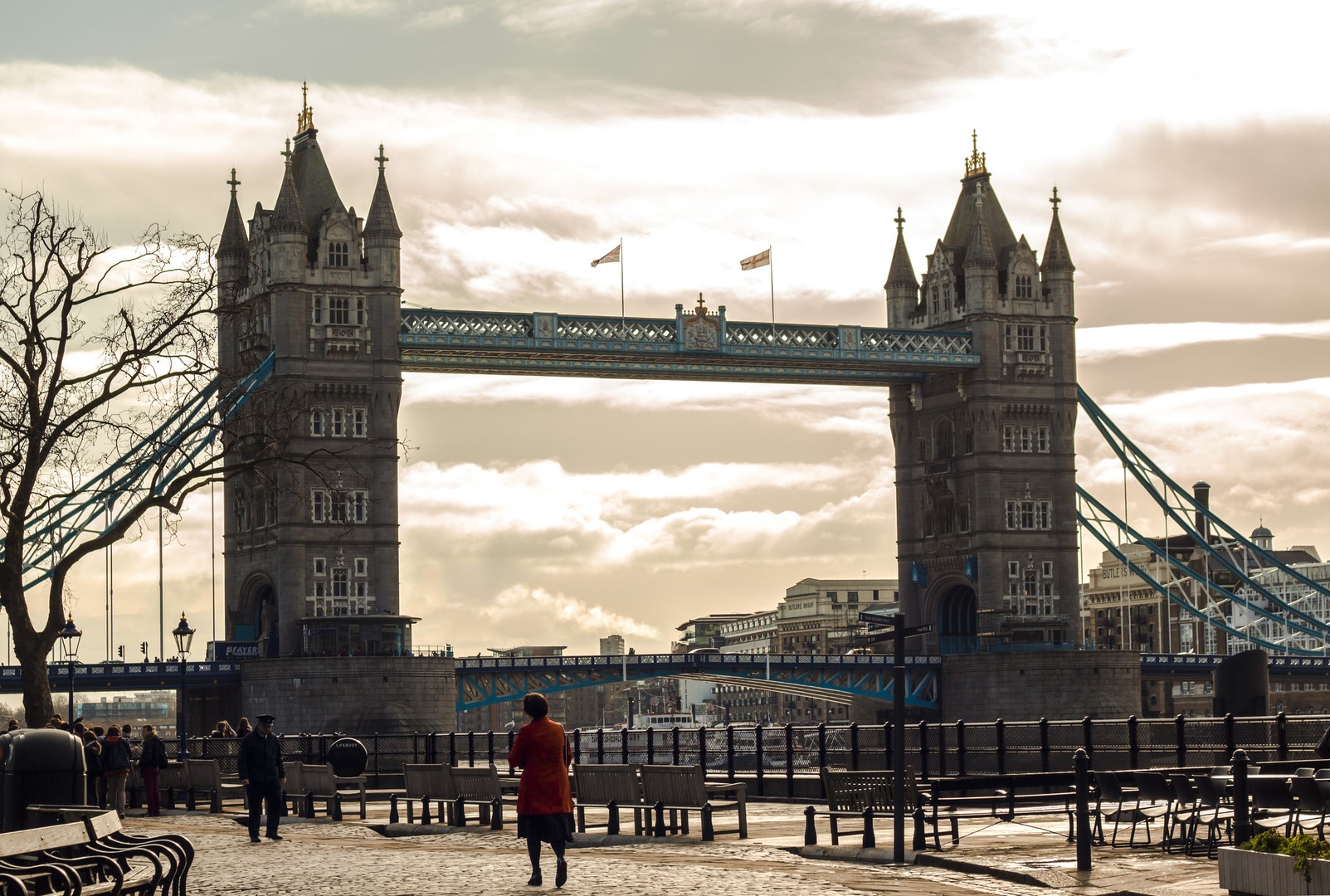 Tower bridge by Špela Stajnko