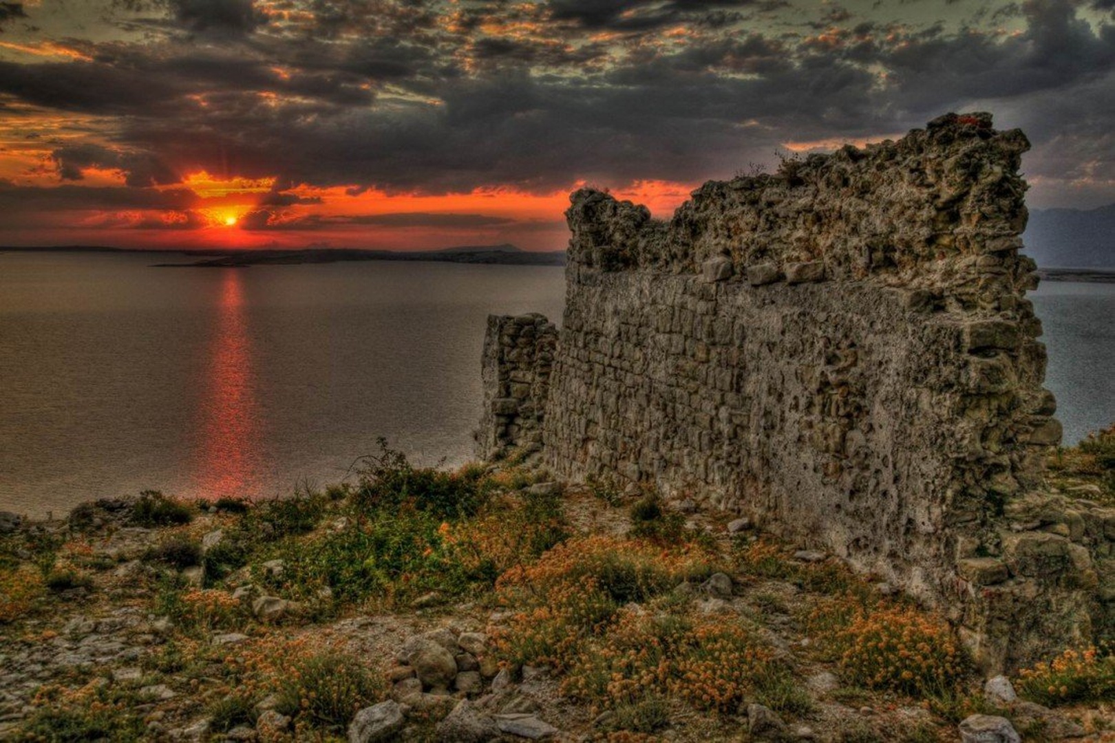 Sonce za otok gre.. by