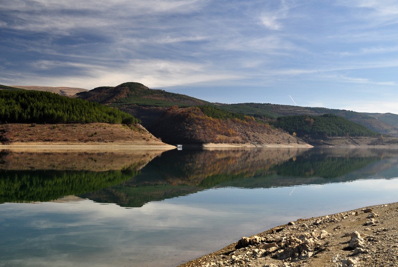 Zavojsko jezero 01 by Ivan Manić