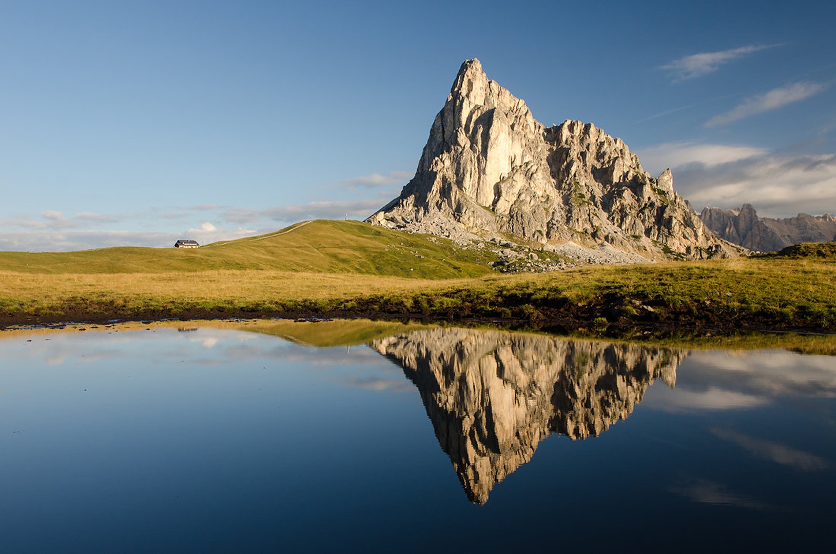 Jutro v Dolomitih by Matevž Lavrič
