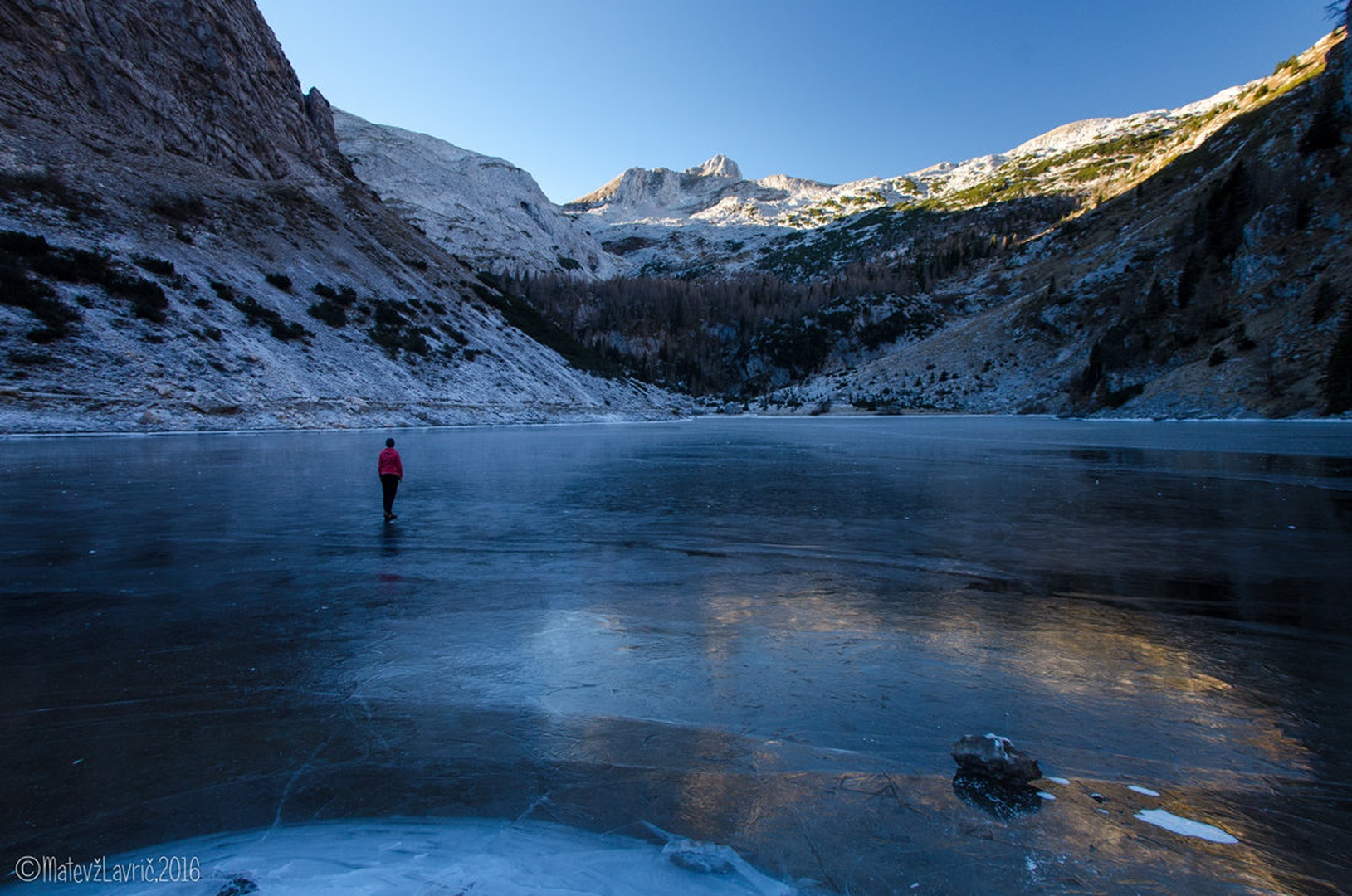 Krnsko jezero. by Matevž Lavrič