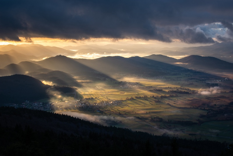 Na Slivnici by Matevž Lavrič