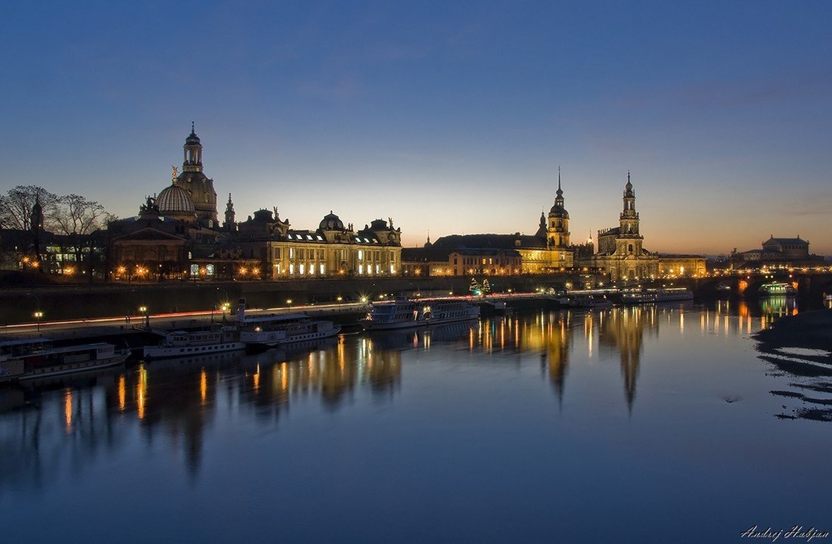 Blue hour in Dresden by Andrej Habjan