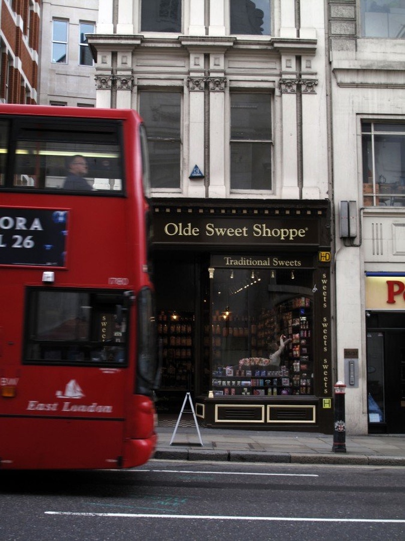 Old sweet London by Karmen Paić