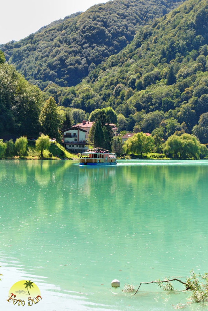 Barčica by Foto Sun