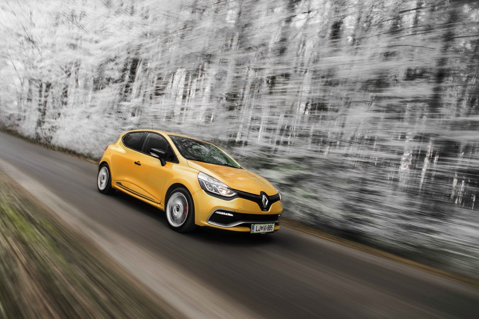 Renault Clio RS200 by Gašper Pirman