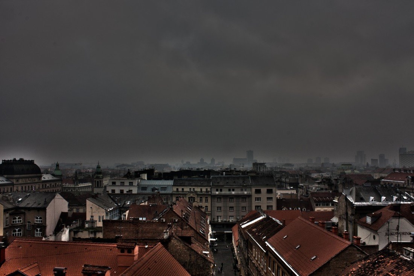 Otožni Zagreb by Erik Vodopivec