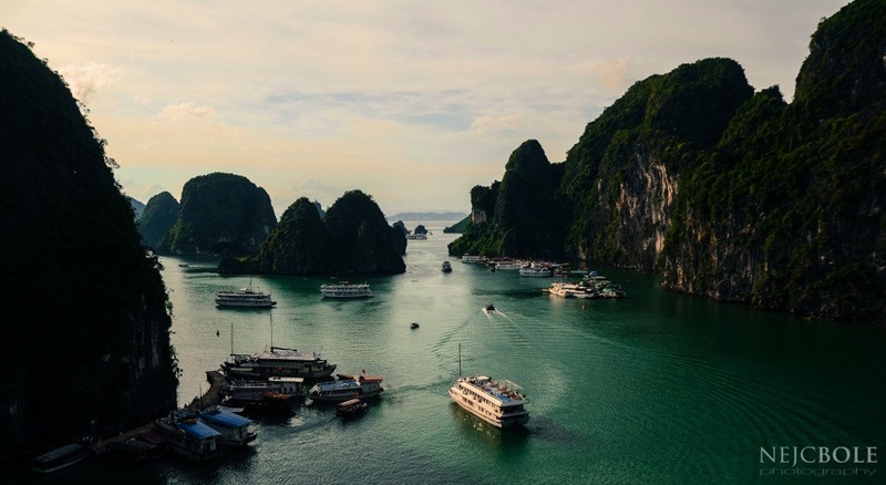 Halong Bay by Kamplc Shop