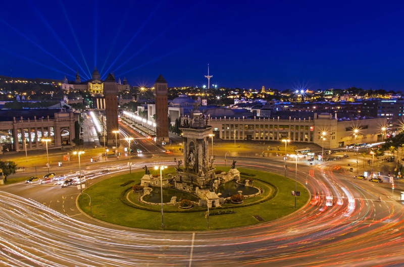 Plaça d'Espanya by Blaž Poljanšek
