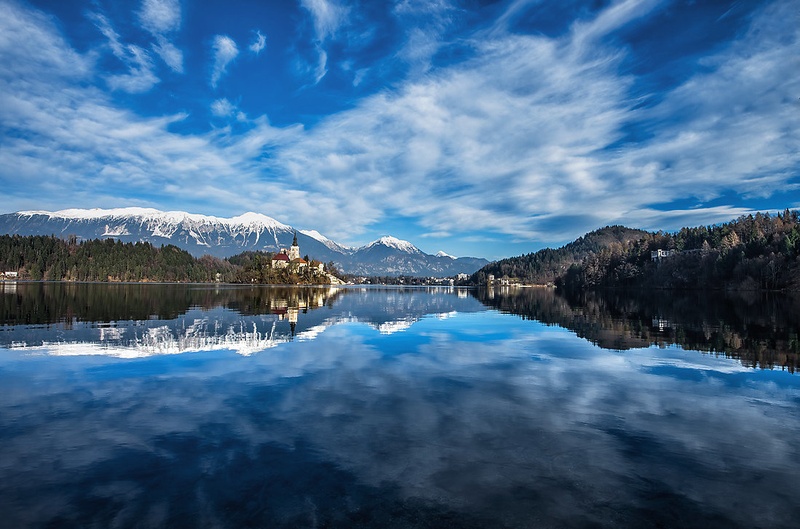 Blejsko jezero by Blaž Poljanšek