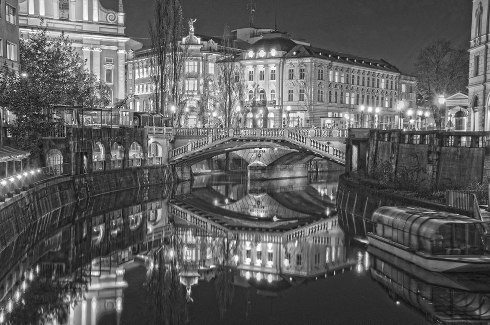 Čarobna Ljubljana by Blaž Poljanšek