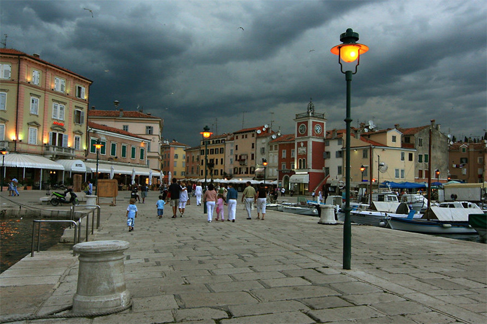 Predvečer by
