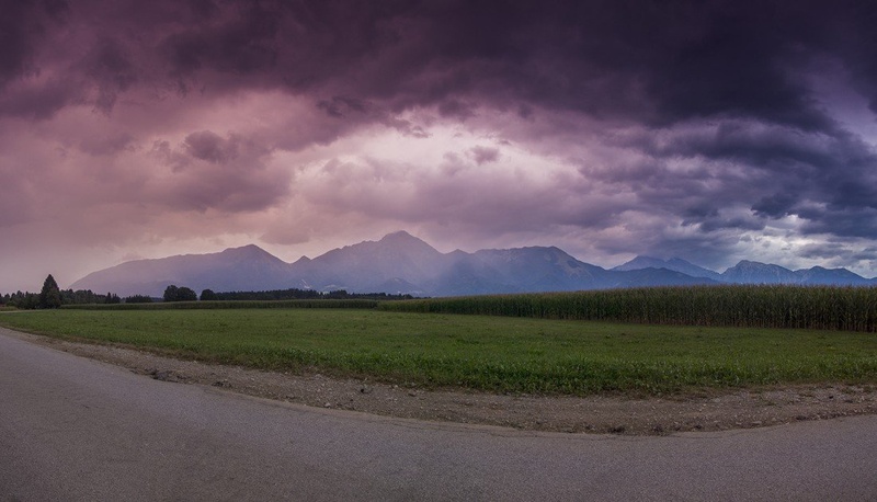 Večer by Žiga Kalan