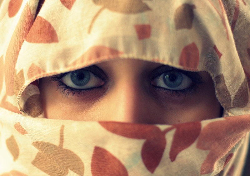 Behind blue eyes by MisaS
