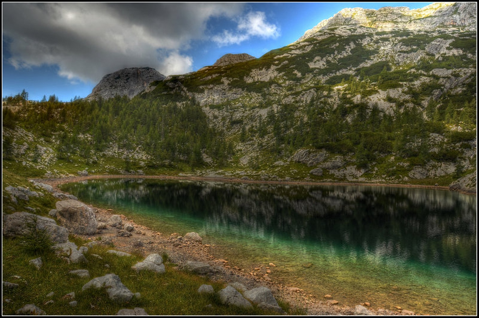 jezero v Ledvicah by Borut Močnik