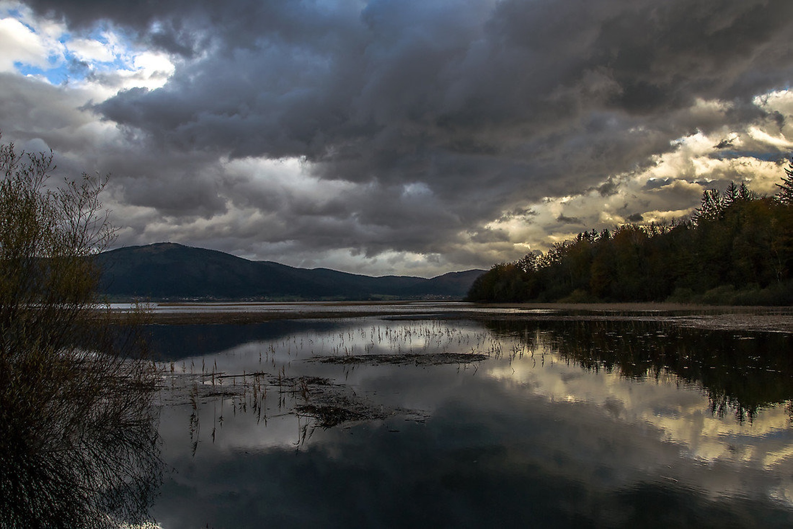 jezero by Borut Zevnik