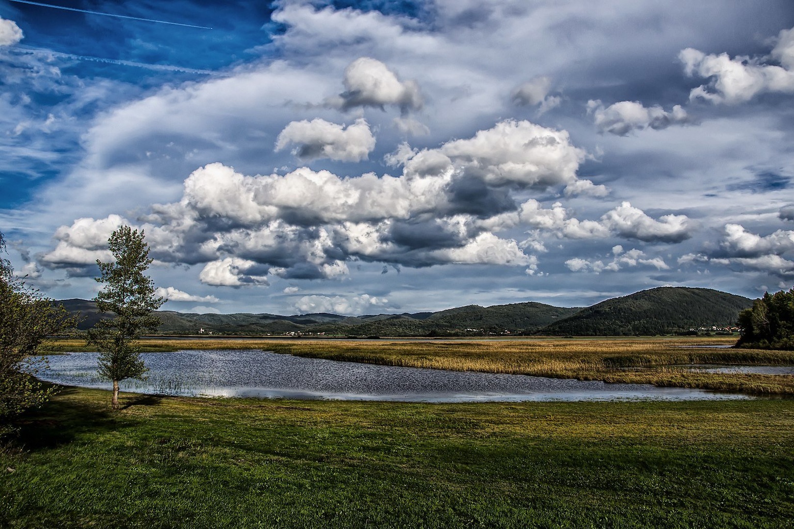 Cerkniško jezero by Borut Zevnik