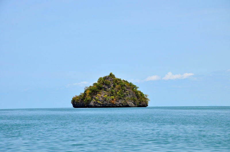Poo island by Miha Slatnar_mmihas