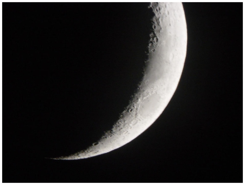 Luna skozi teleskop by Jure Verbančič