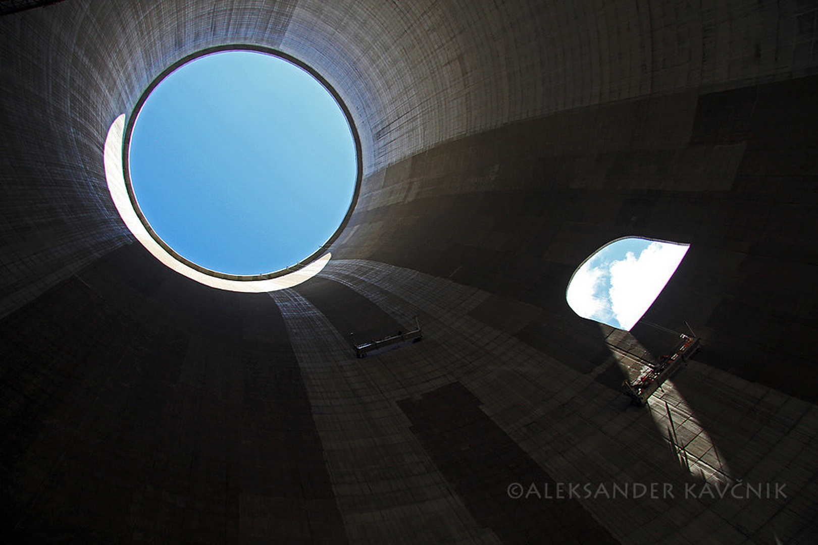 big eye by aleksander kavčnik