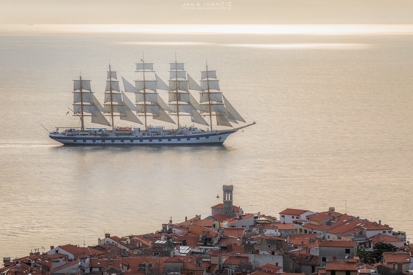 Royal Clipper pred Piranom by Jaka Ivančič