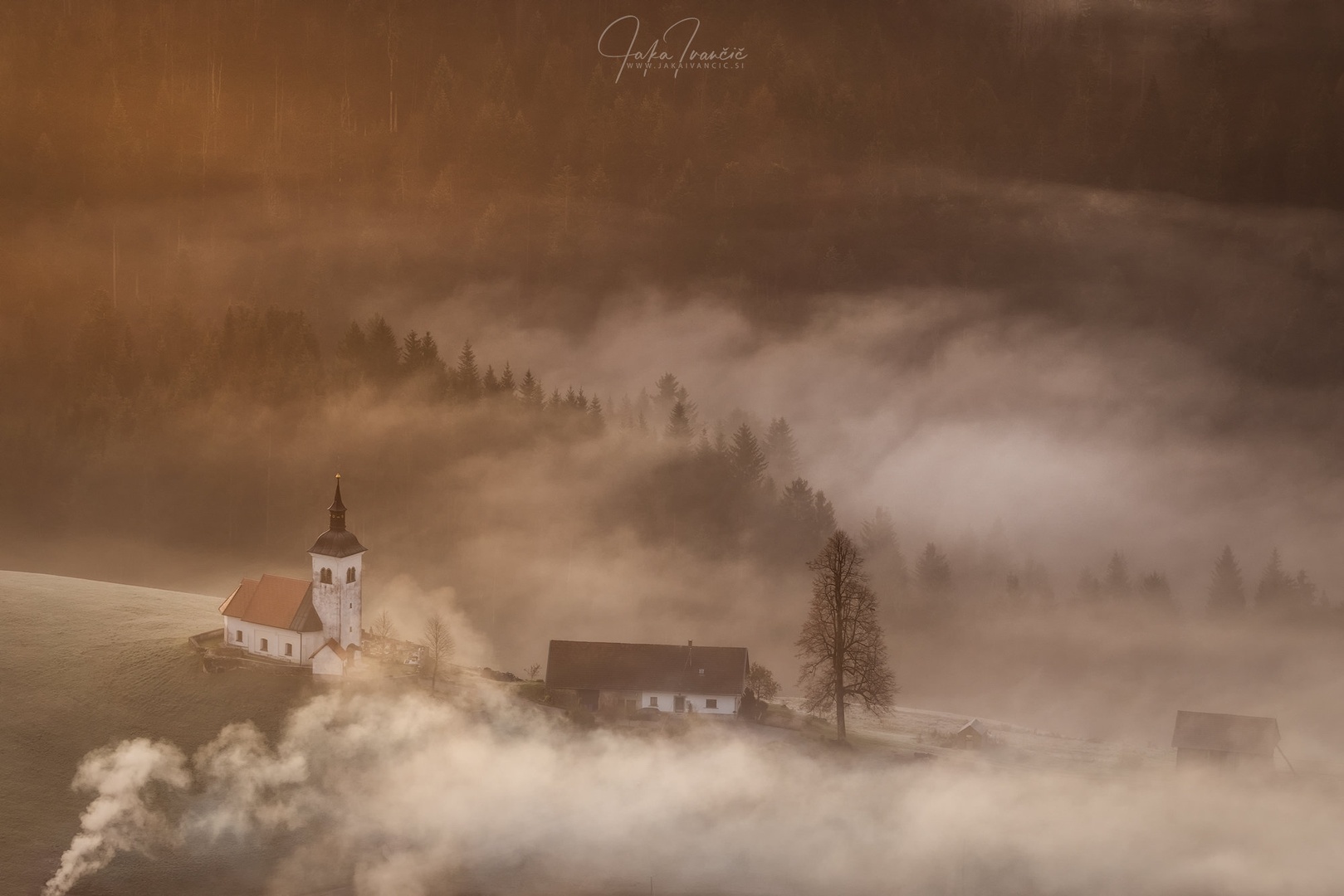 Morning fog by Jaka Ivančič